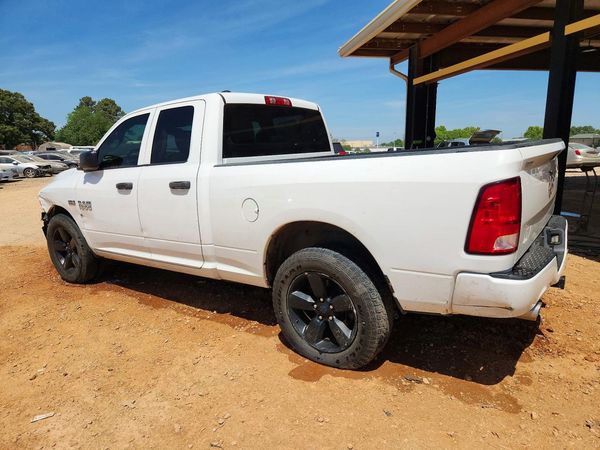 2016 RAM 1500 ST