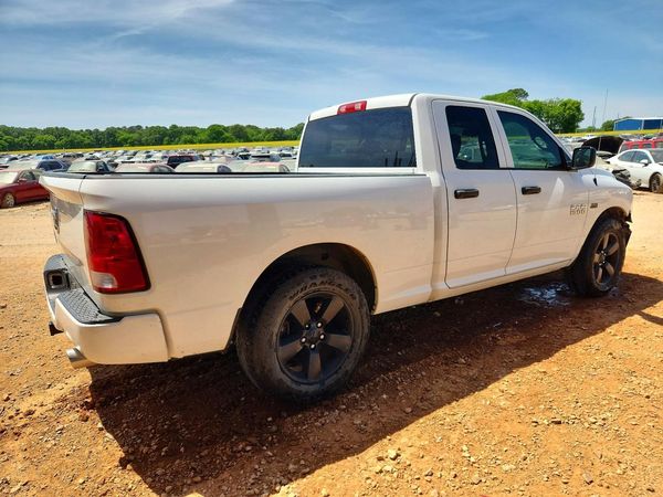 2016 RAM 1500 ST