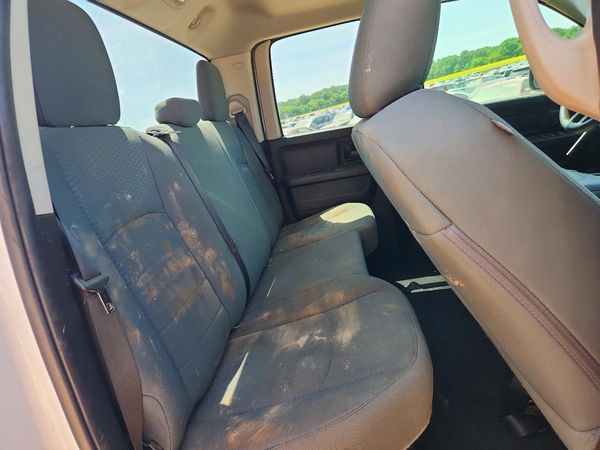 2016 RAM 1500 ST
