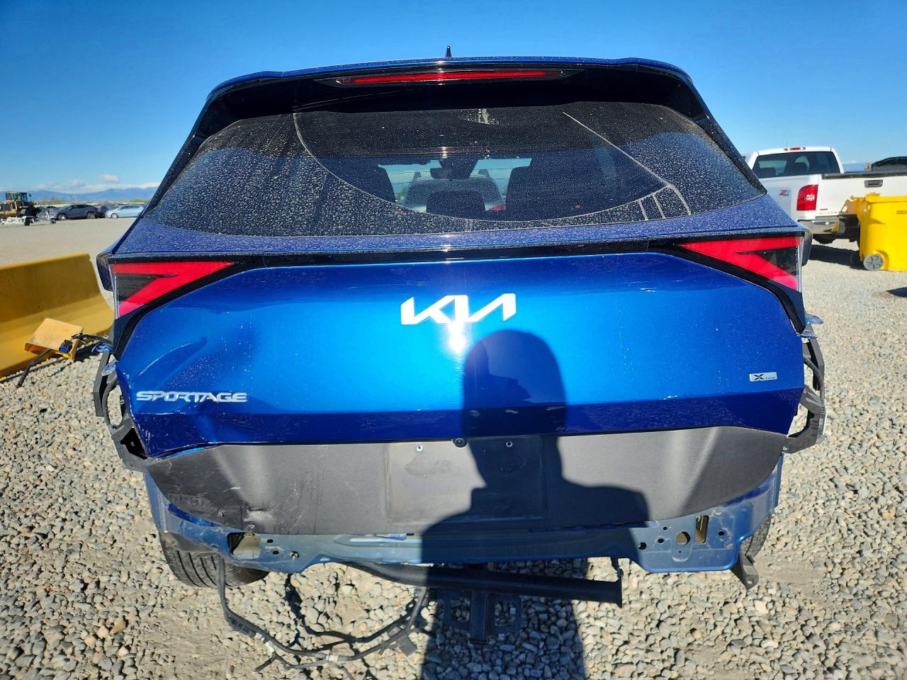 2023 KIA SPORTAGE X-LINE