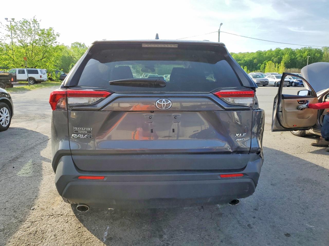 2019 TOYOTA RAV4 XLE / XLE Premium 4WD