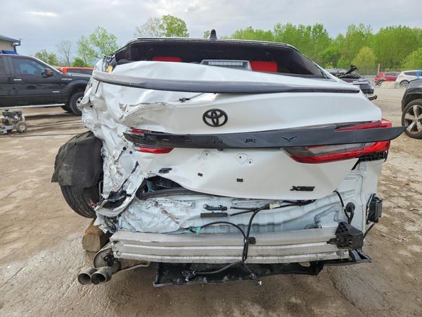 2025 TOYOTA CAMRY