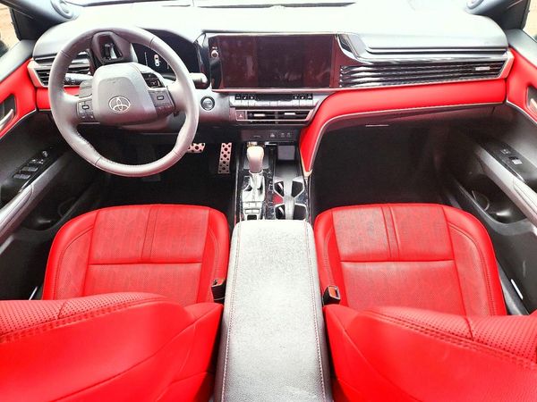 2025 TOYOTA CAMRY