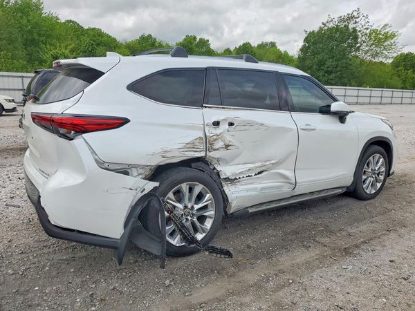 2022 TOYOTA HIGHLANDER