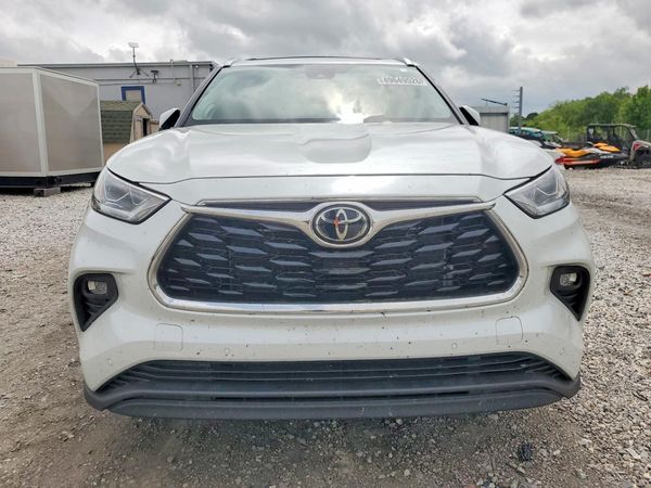 2022 TOYOTA HIGHLANDER