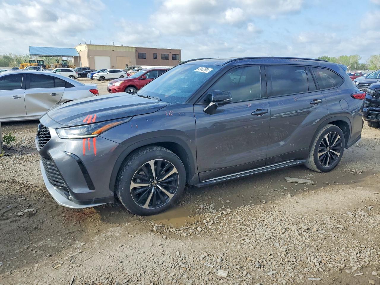 2021 TOYOTA HIGHLANDER