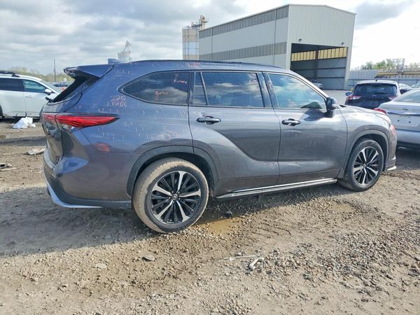 2021 TOYOTA HIGHLANDER