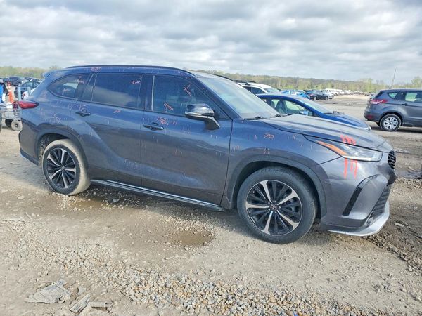 2021 TOYOTA HIGHLANDER