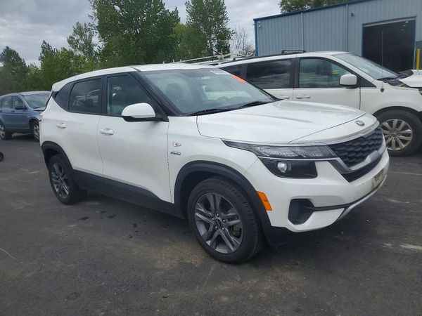 2022 KIA SELTOS LX