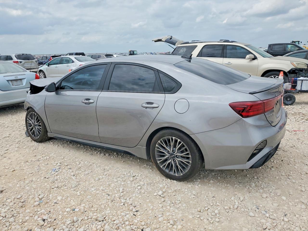 2023 KIA FORTE GT Line