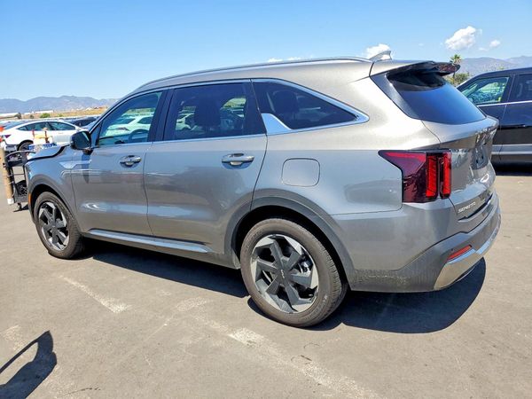 2025 KIA SORENTO