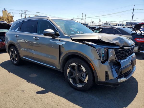 2025 KIA SORENTO