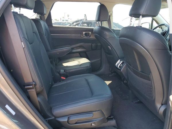 2025 KIA SORENTO