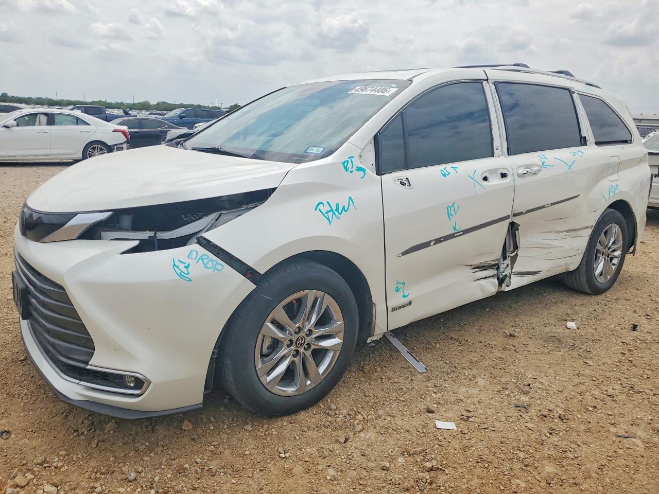 2021 TOYOTA SIENNA Limited