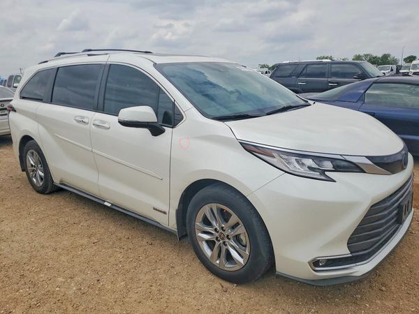 2021 TOYOTA SIENNA Limited