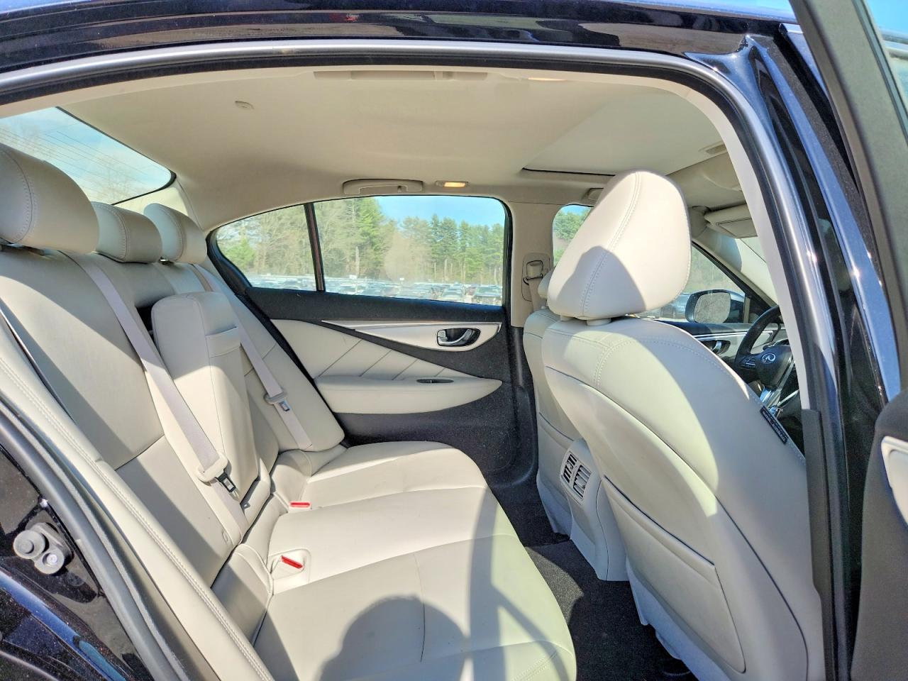 2021 INFINITI Q50 LUXE