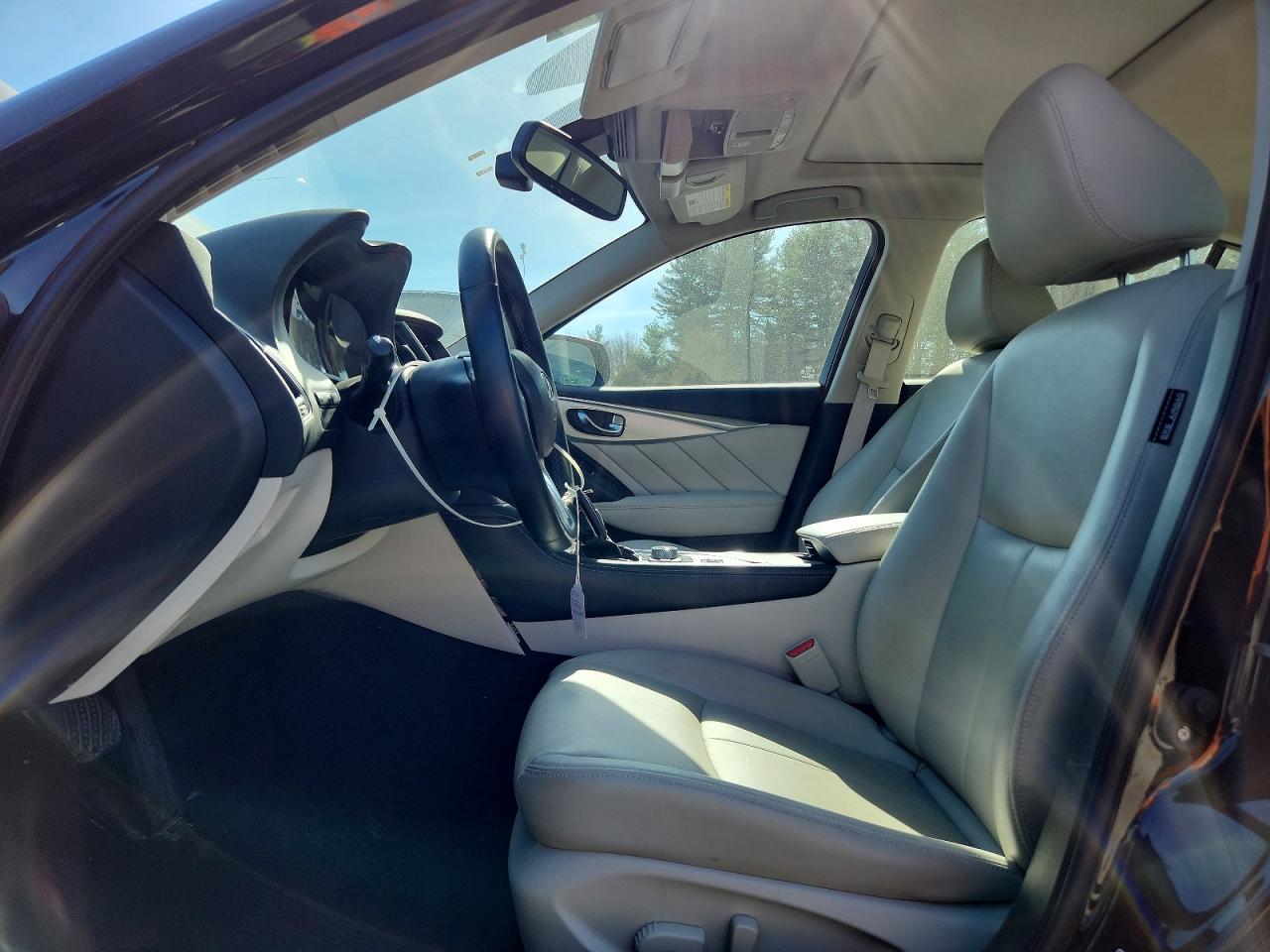 2021 INFINITI Q50 LUXE