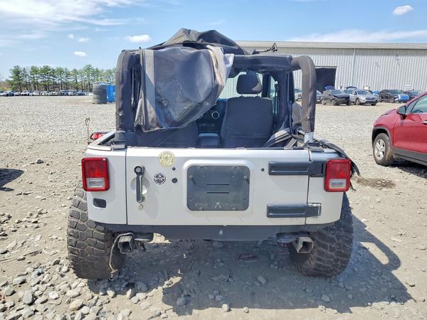2012 JEEP WRANGLER Sahara — DIRR