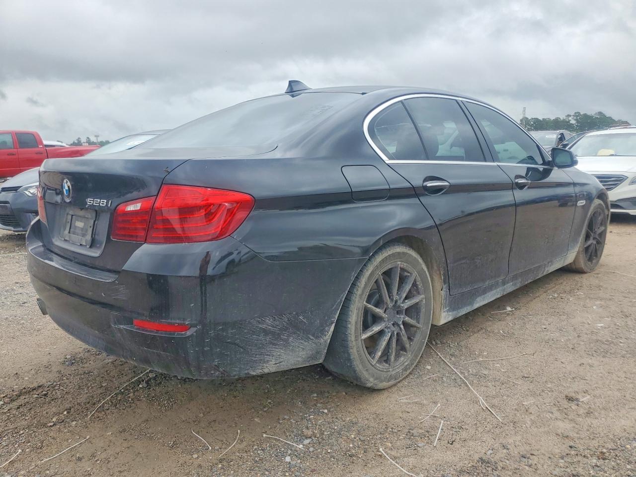 2016 BMW 528