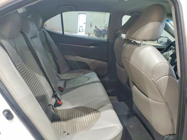 2018 TOYOTA CAMRY