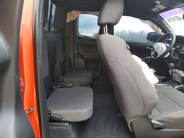 2016 TOYOTA TACOMA