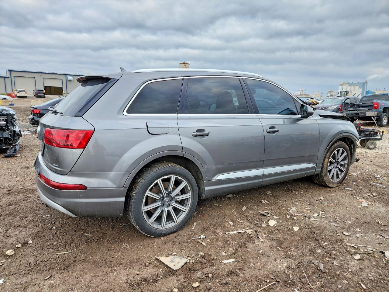 2017 AUDI Q7 quattro Premium Plus