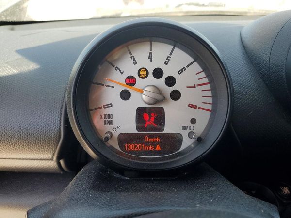 2014 MINI COOPER