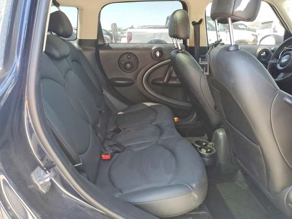 2014 MINI COOPER