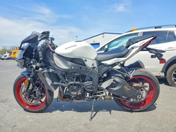 2025 KAWASAKI ZX636