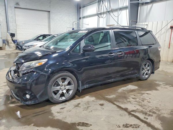2015 TOYOTA SIENNA