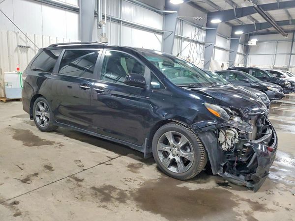 2015 TOYOTA SIENNA