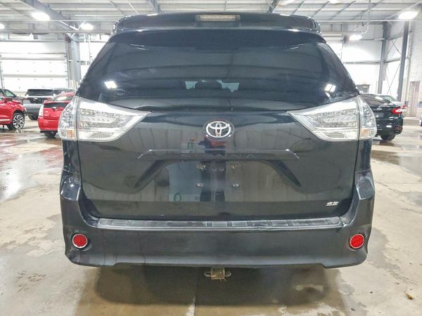2015 TOYOTA SIENNA