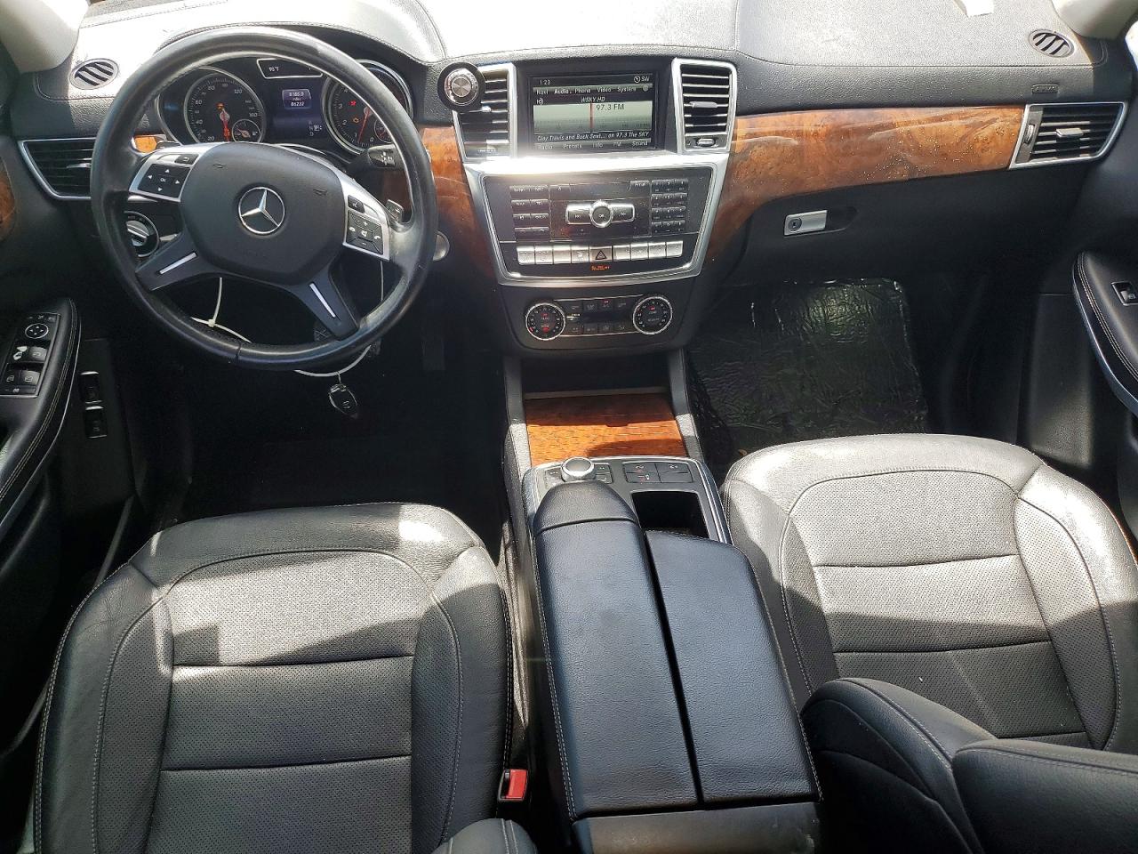 2015 MERCEDES-BENZ GL GL550 4MATIC