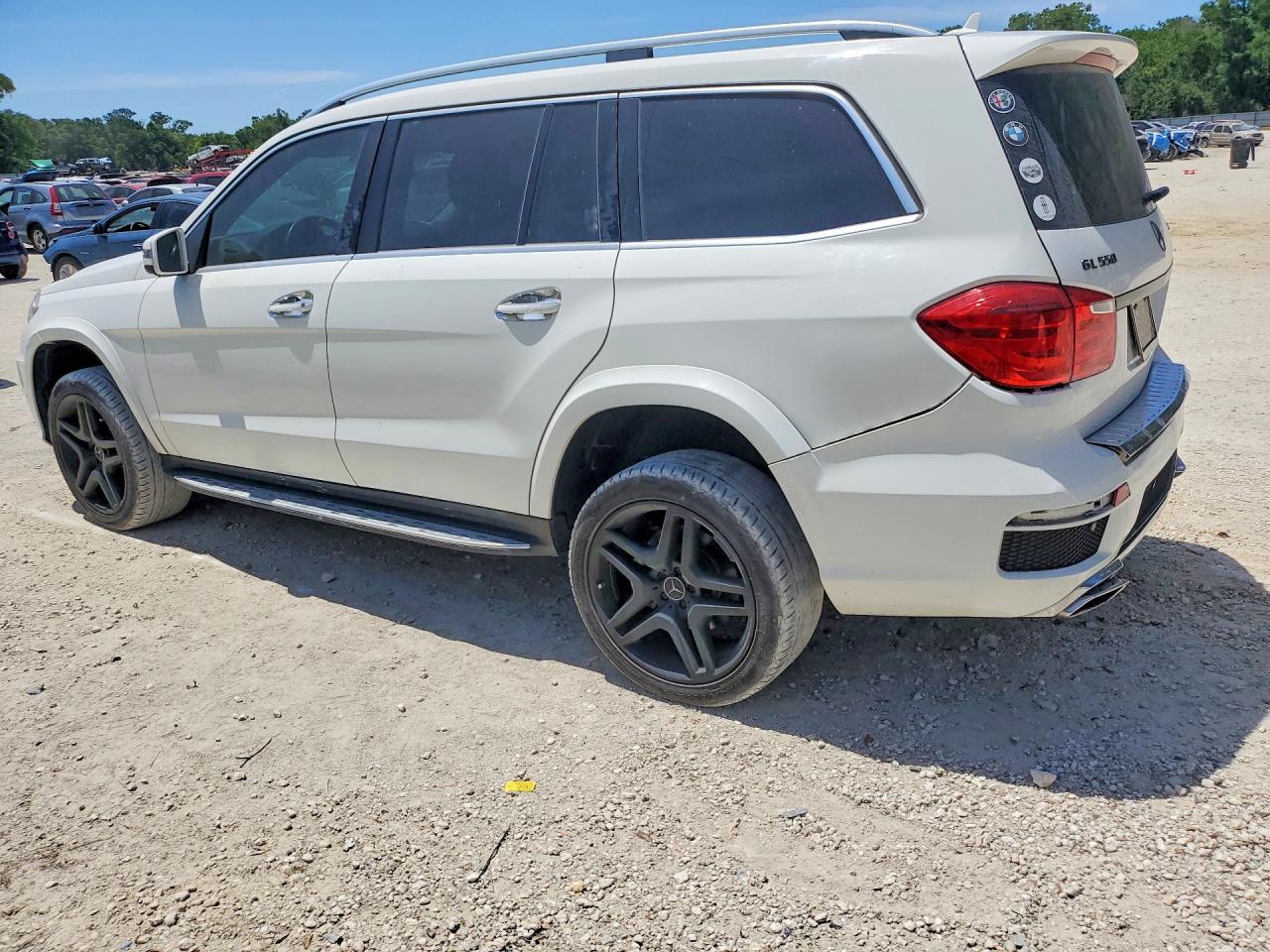 2015 MERCEDES-BENZ GL GL550 4MATIC