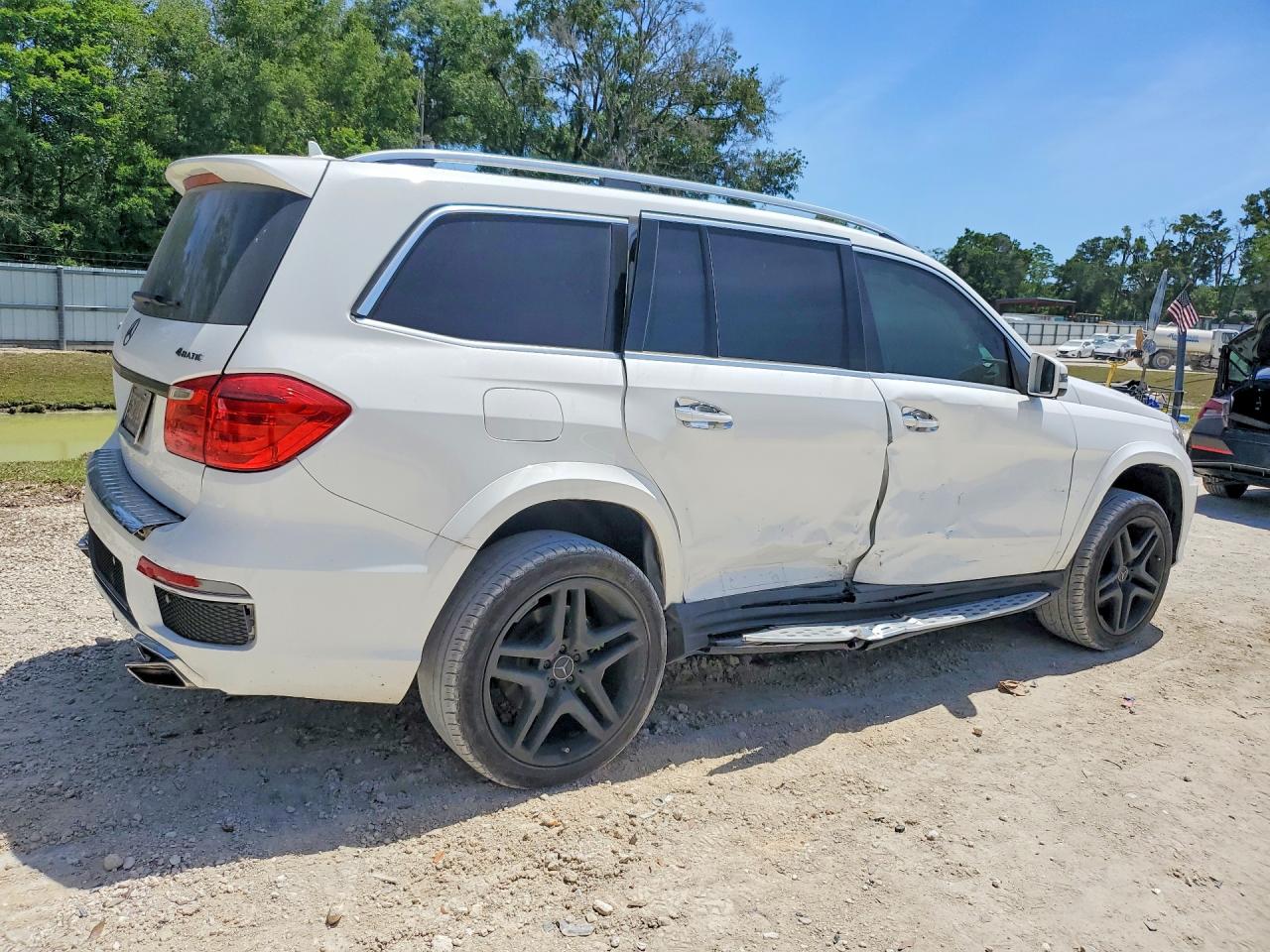 2015 MERCEDES-BENZ GL GL550 4MATIC