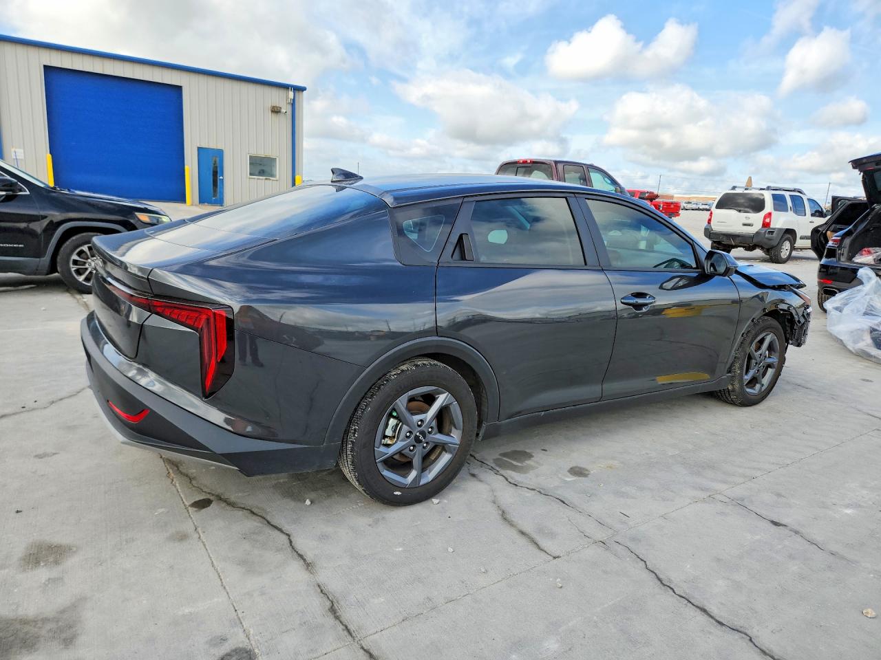 2025 KIA K4 LX, LXS