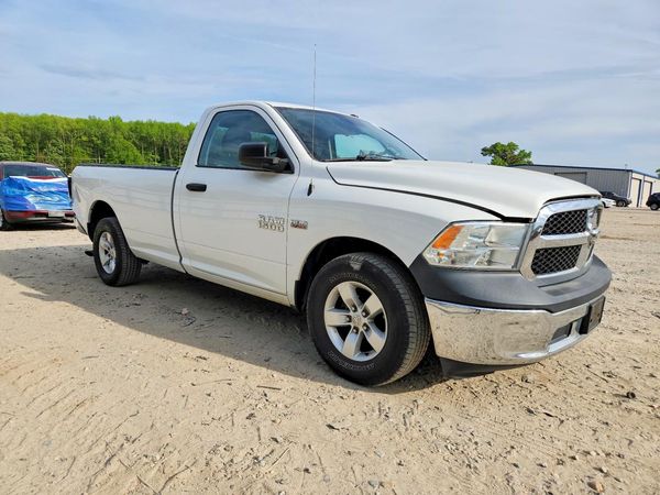 2015 RAM 1500 ST