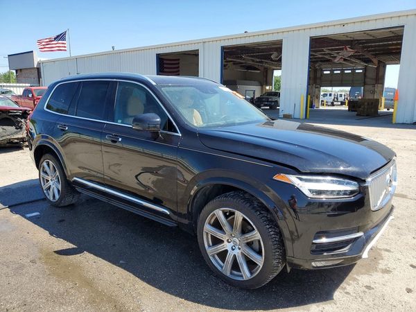 2016 VOLVO XC90