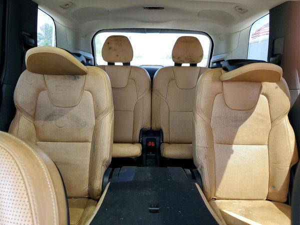 2016 VOLVO XC90