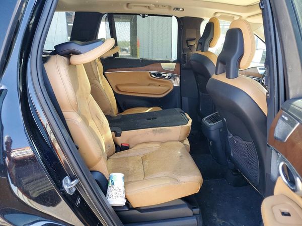 2016 VOLVO XC90