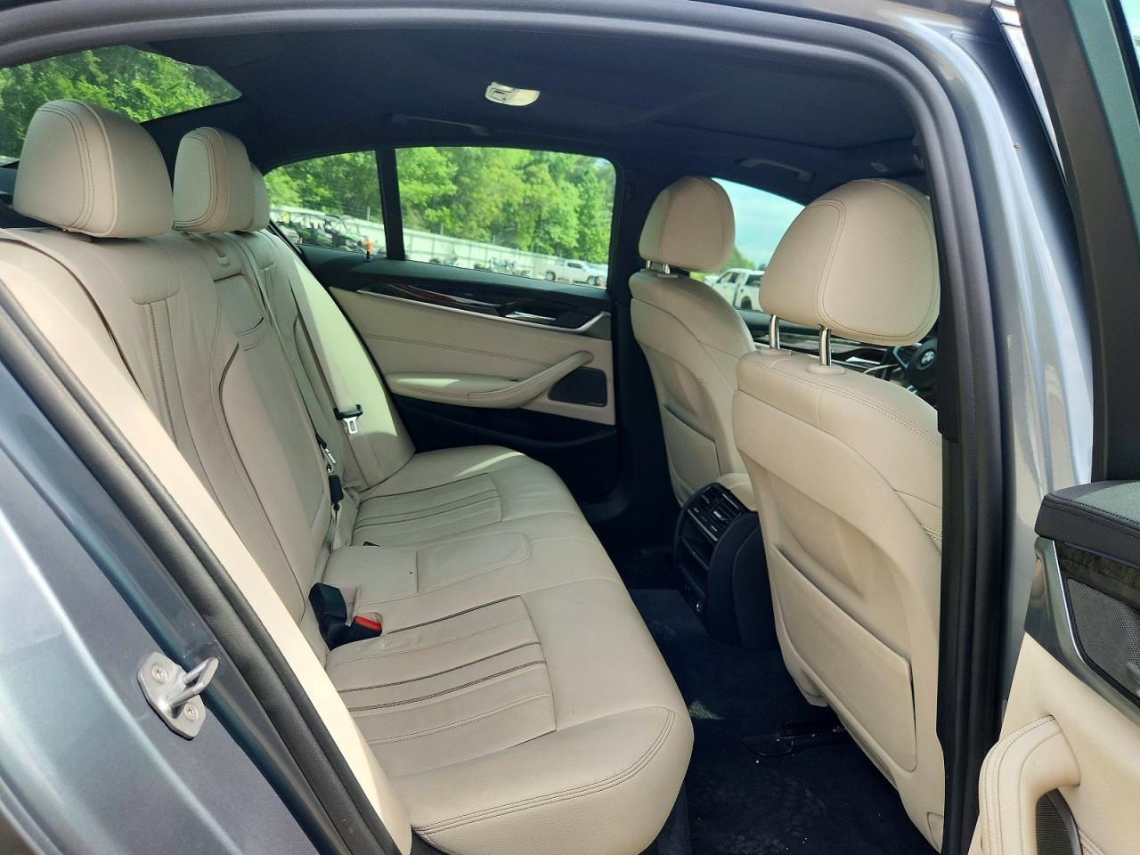 2018 BMW 530E