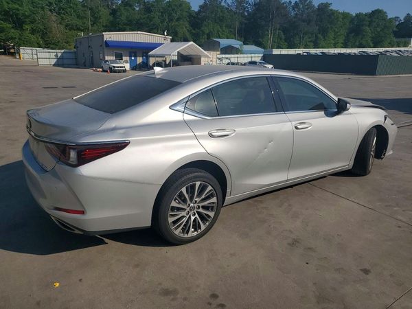 2019 LEXUS ES