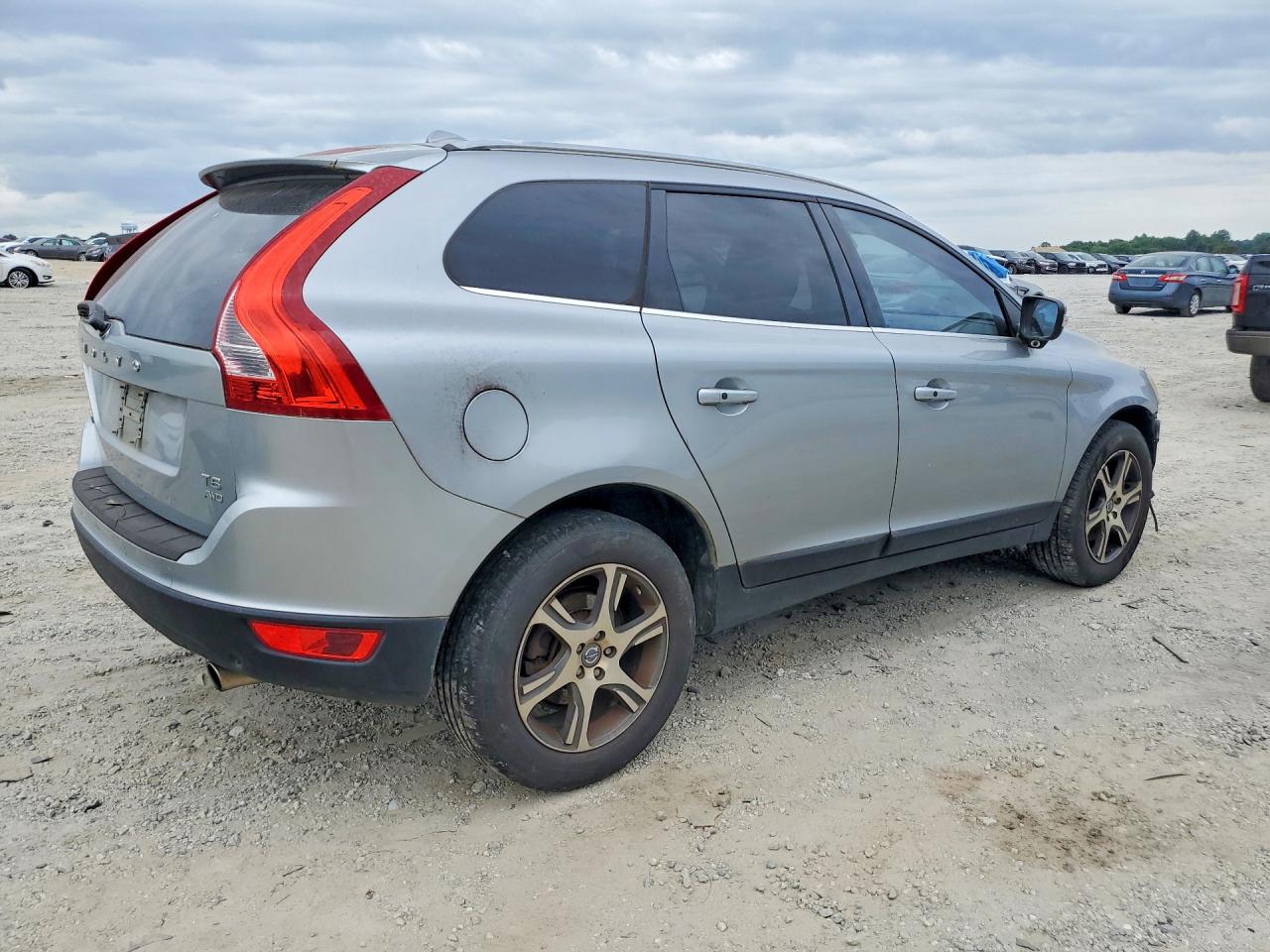 2012 VOLVO XC60