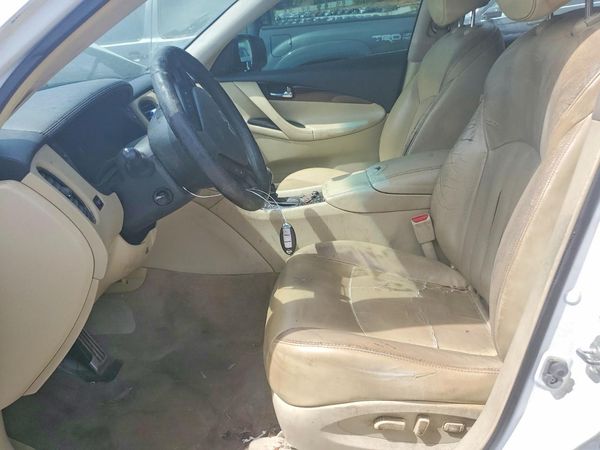 2017 INFINITI QX50 — DENT