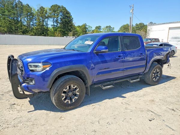 2022 TOYOTA TACOMA SR5