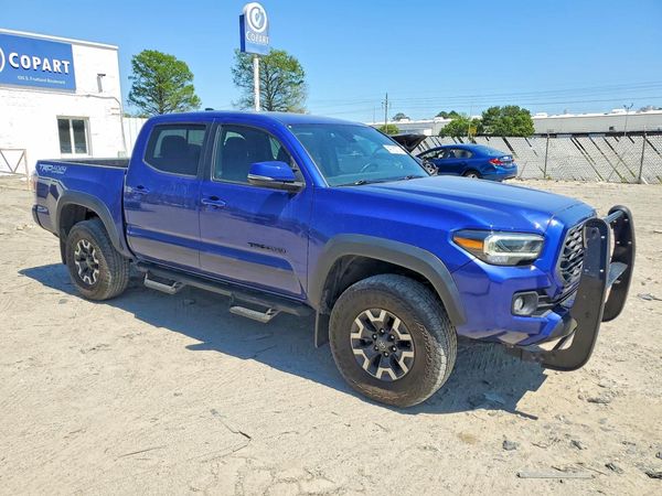 2022 TOYOTA TACOMA SR5