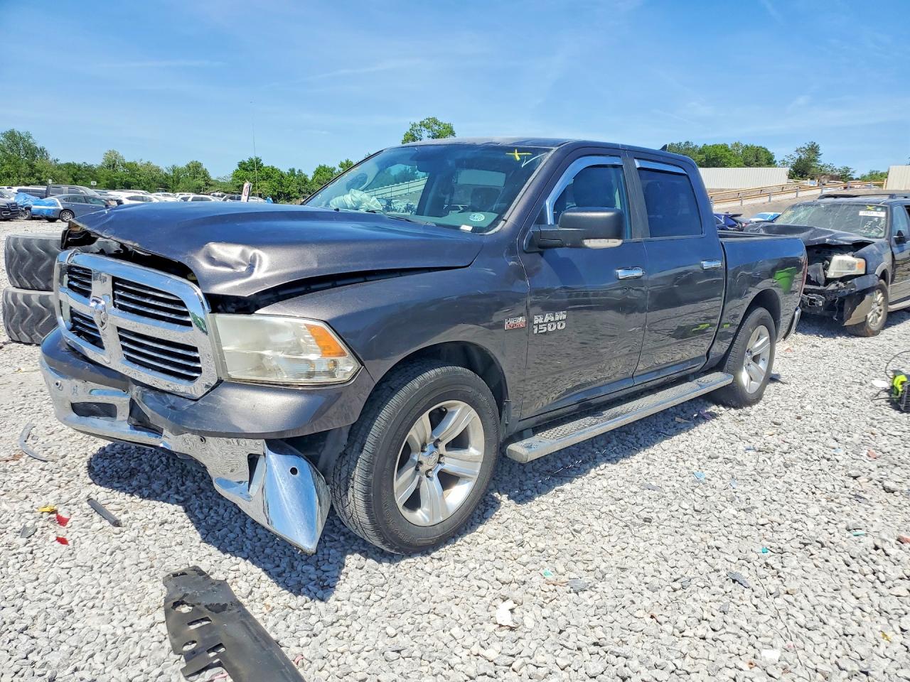 2014 RAM 1500 SLT CREW CAB 4X2