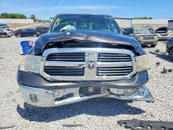 2014 RAM 1500 SLT CREW CAB 4X2
