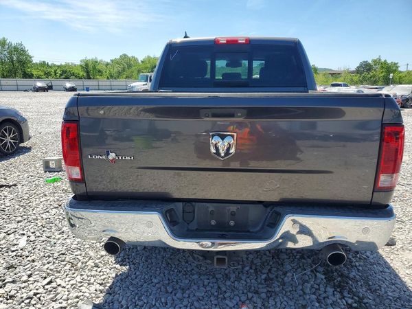 2014 RAM 1500 SLT CREW CAB 4X2