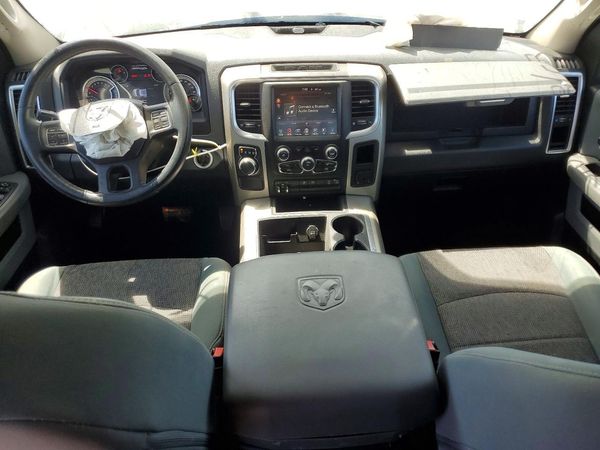 2014 RAM 1500 SLT CREW CAB 4X2